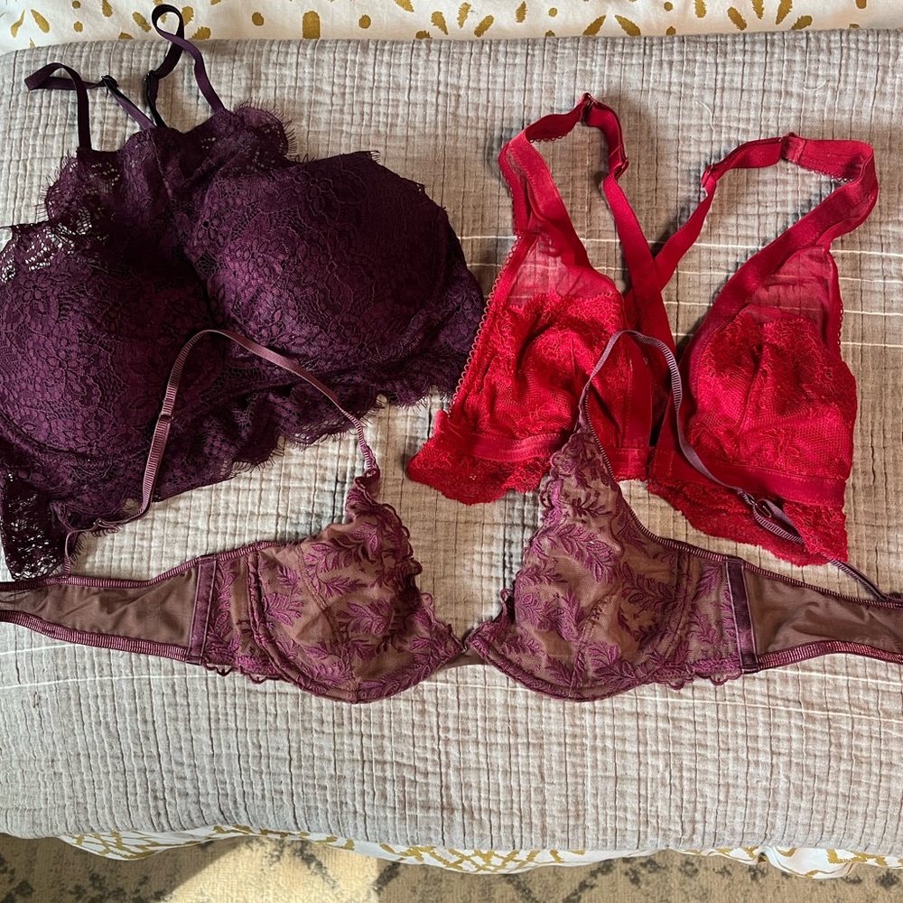 👀 🔥 Boudoir bra bundle! Lace and velvet, oh my!
